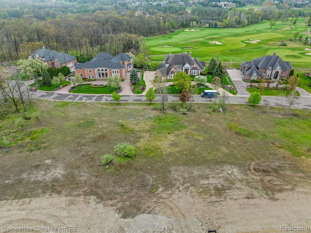 2660 Heights View Court Rochester, MI 48306 - Photo 9 of 9 Gallery Image 9