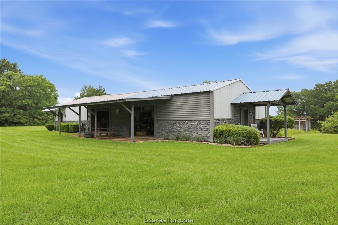 18578 Old Bundick Road Bryan, TX 77808 - Photo 10 of 44 Outbuilding
