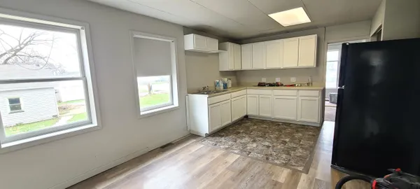 $97,500 | 421 7th Avenue, Rochelle, IL 61068