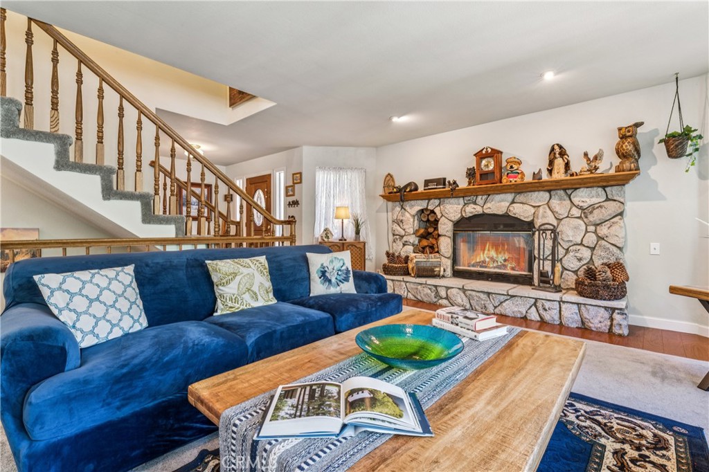 628 Grass Valley Road Lake Arrowhead, CA 92352 - Photo 5 of 64