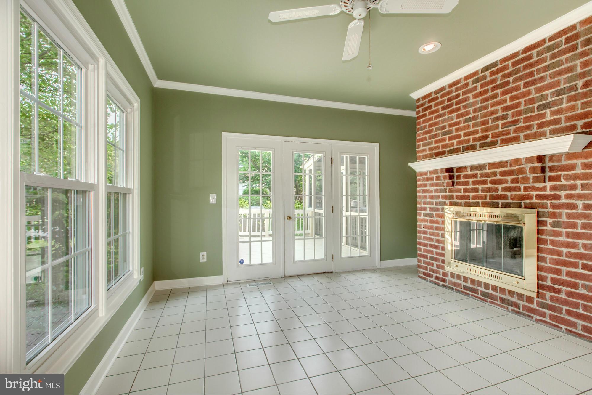 408 Tearose Place Southwest Leesburg, VA 20175 - Photo 11 of 30 Interior (General)