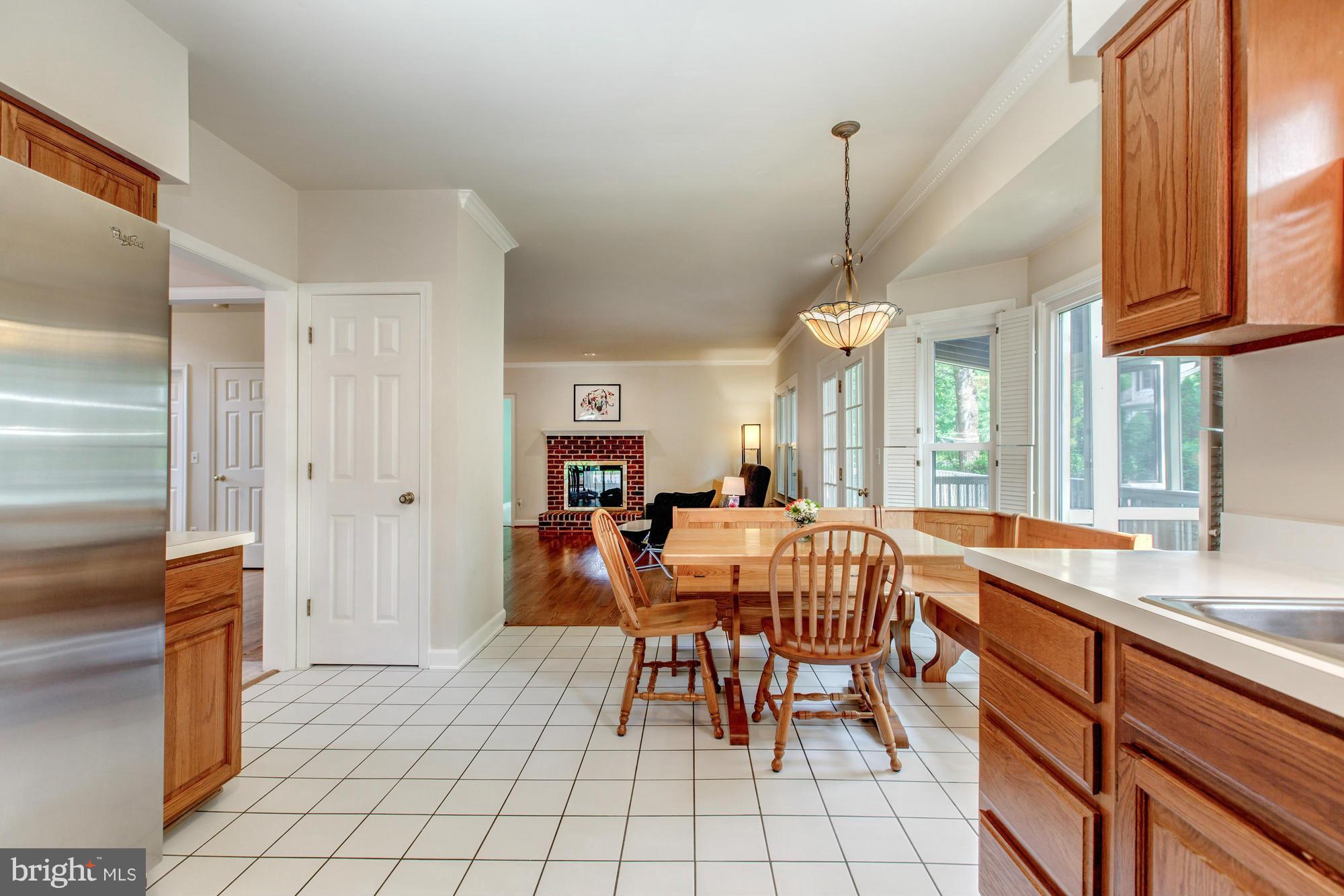 408 Tearose Place Southwest Leesburg, VA 20175 - Photo 7 of 30 Kitchen