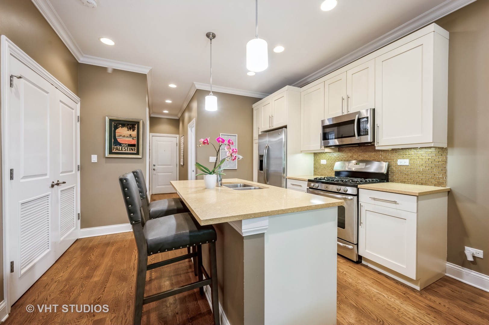 2624 West Rice Street, Unit 1F Chicago, IL 60622 - Photo 2 of 12