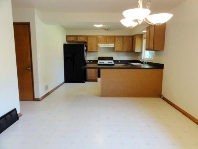 3930 Sunbury Road Columbus, OH 43219 - Photo 4 of 22 Gallery Image 4