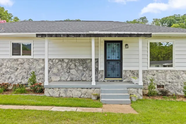 $349,900 | 4806 Viola Drive, Chattanooga, TN 37415