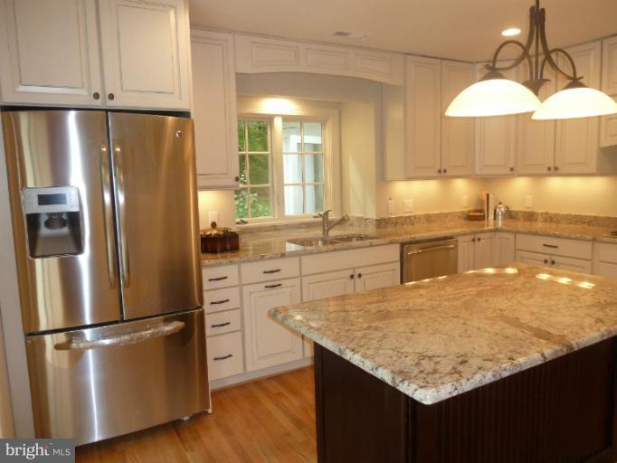 1959 Rockingham Street McLean, VA 22101 - Photo 12 of 29 Kitchen