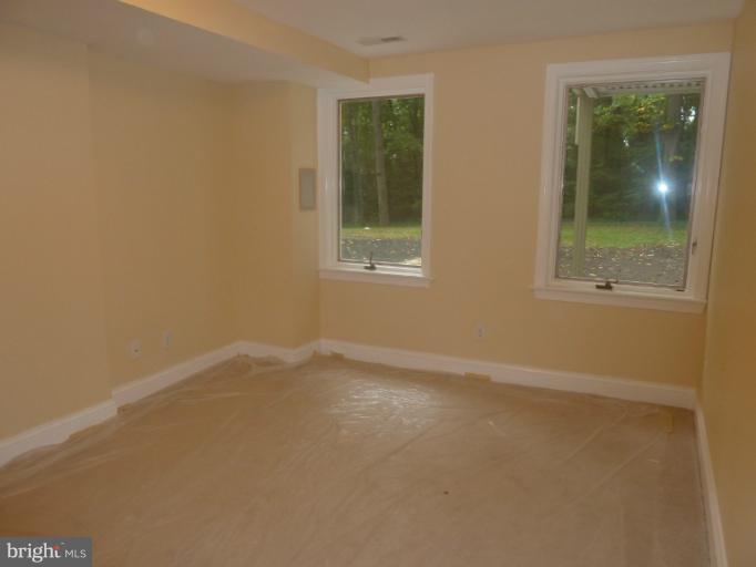 1959 Rockingham Street McLean, VA 22101 - Photo 19 of 29 Bedroom