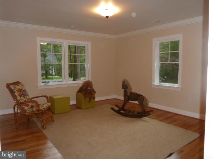 1959 Rockingham Street McLean, VA 22101 - Photo 20 of 29 Bedroom