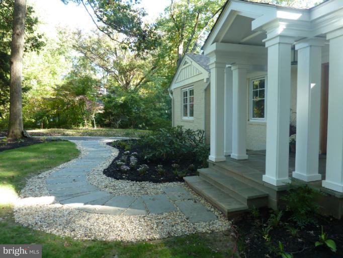1959 Rockingham Street McLean, VA 22101 - Photo 3 of 29 Exterior (Front)
