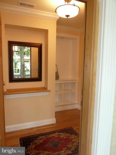 1959 Rockingham Street McLean, VA 22101 - Photo 4 of 29 Interior (General)