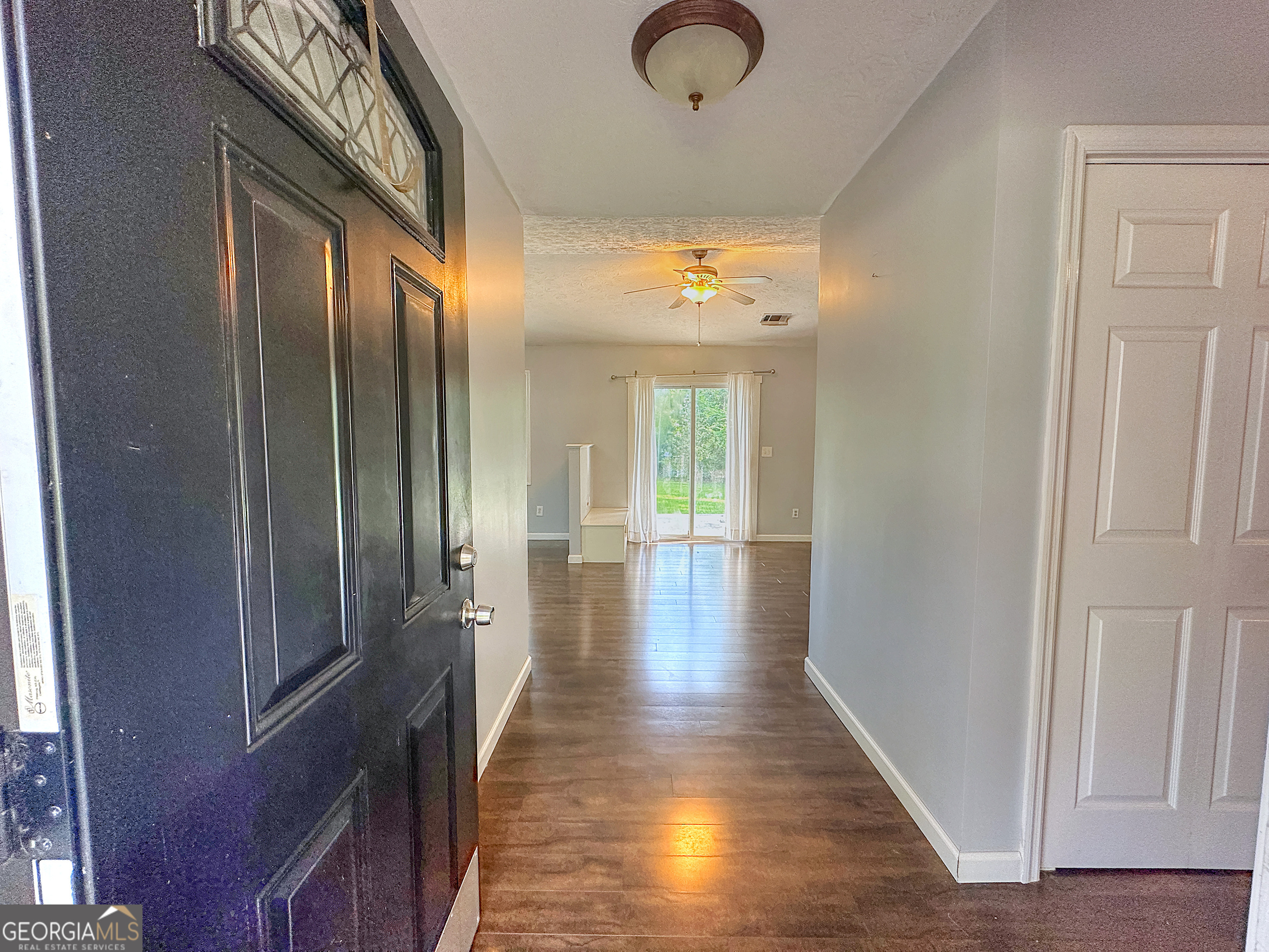 109 Ridgefield Drive LaGrange, GA 30241 - Photo 3 of 20