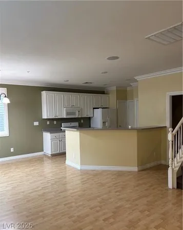 $2,000 | 637 Monument Point Street, Henderson, NV 89002