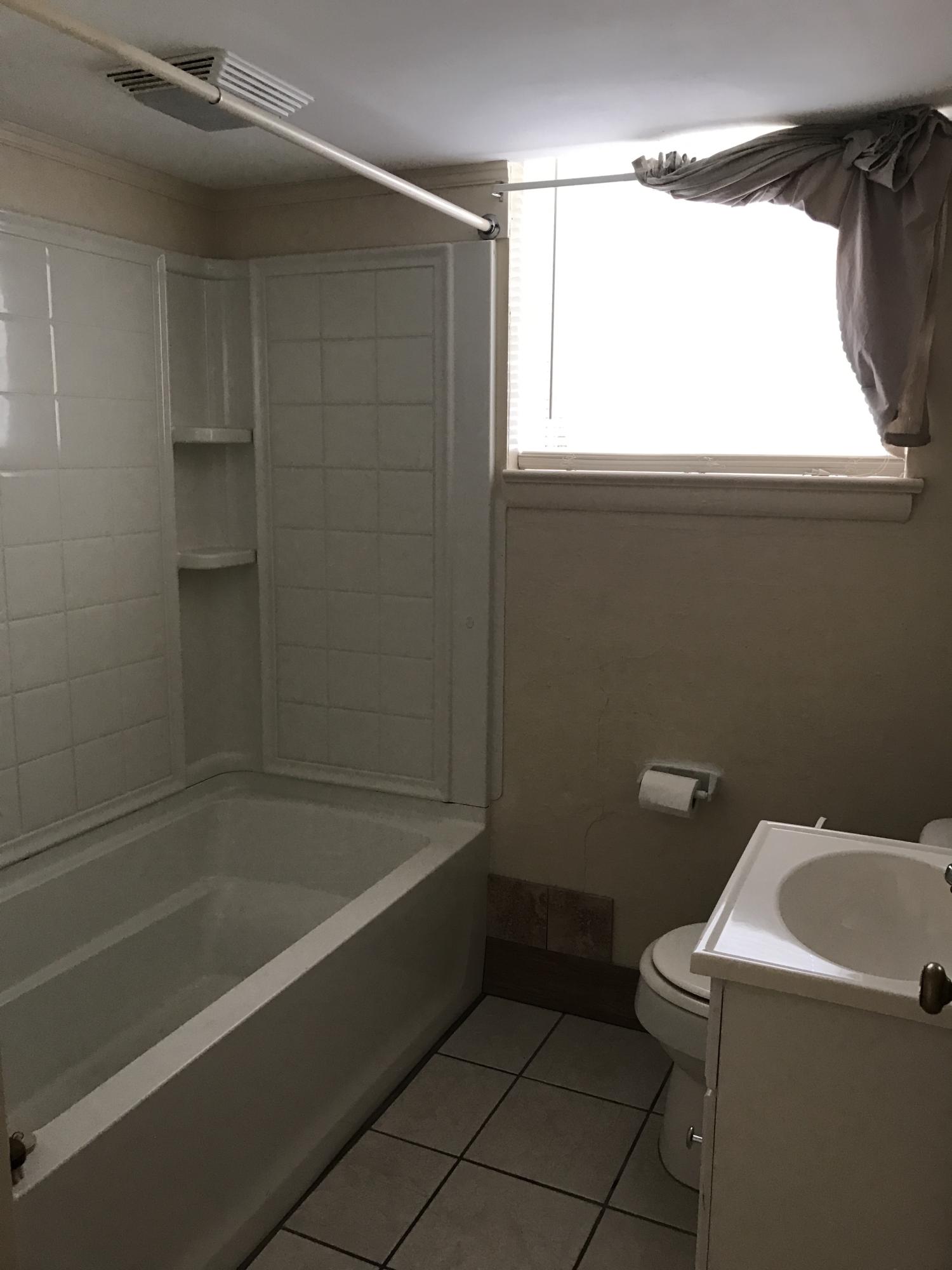 3415 Sleepy Hollow Road Chattanooga, TN 37415 - Photo 7 of 9 Bathroom