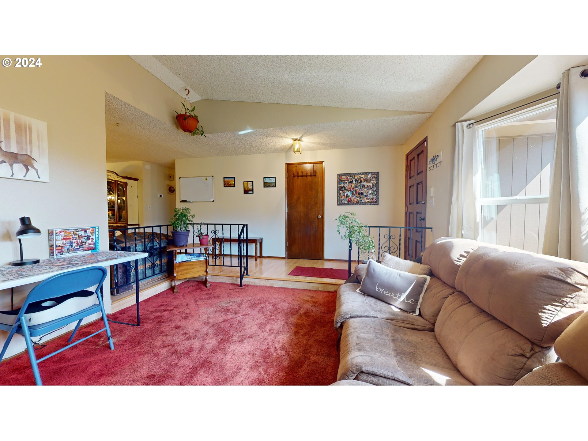 312 70th Street Springfield, OR 97478 - Photo 3 of 42 Living Room