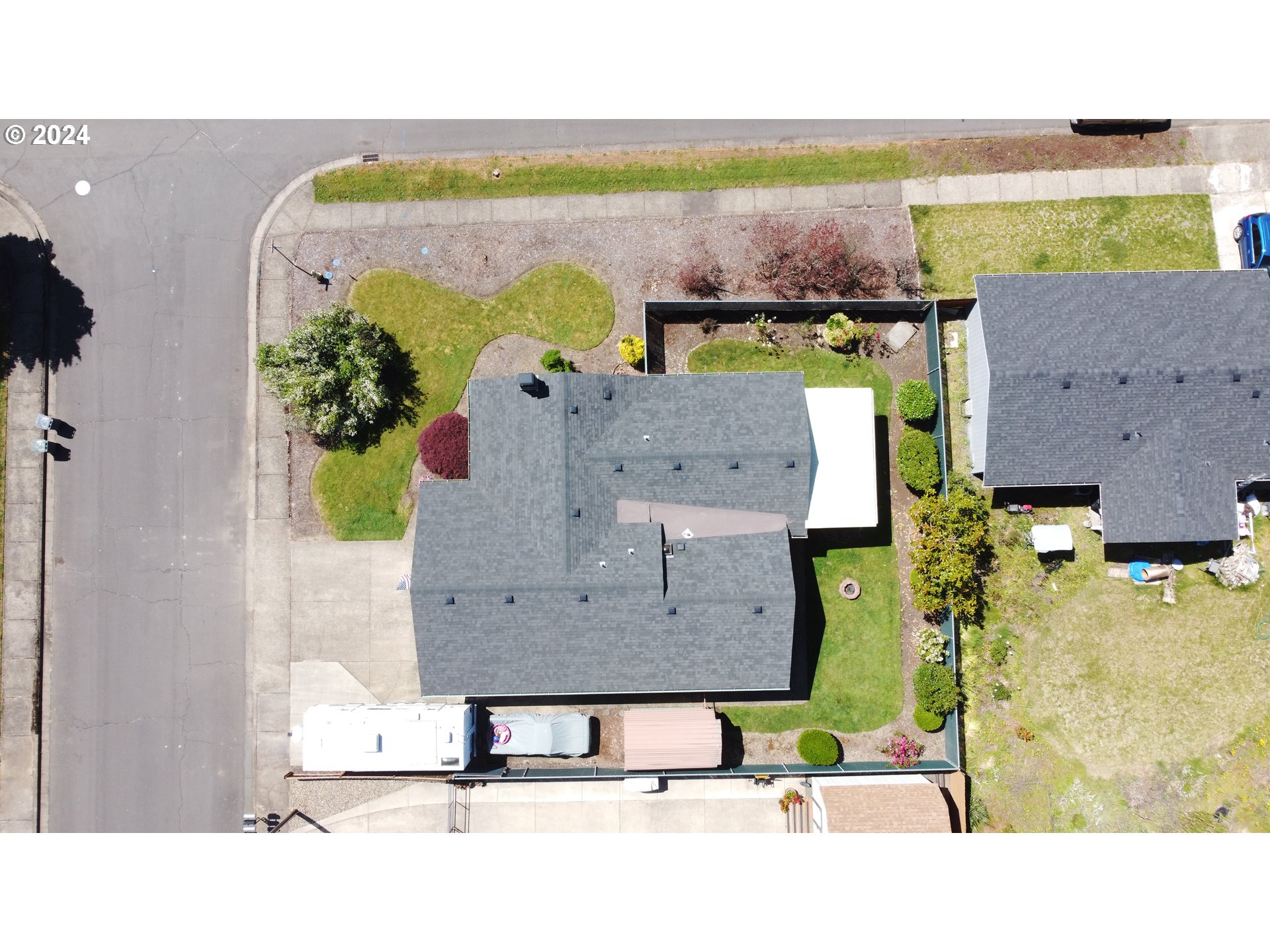 312 70th Street Springfield, OR 97478 - Photo 39 of 42