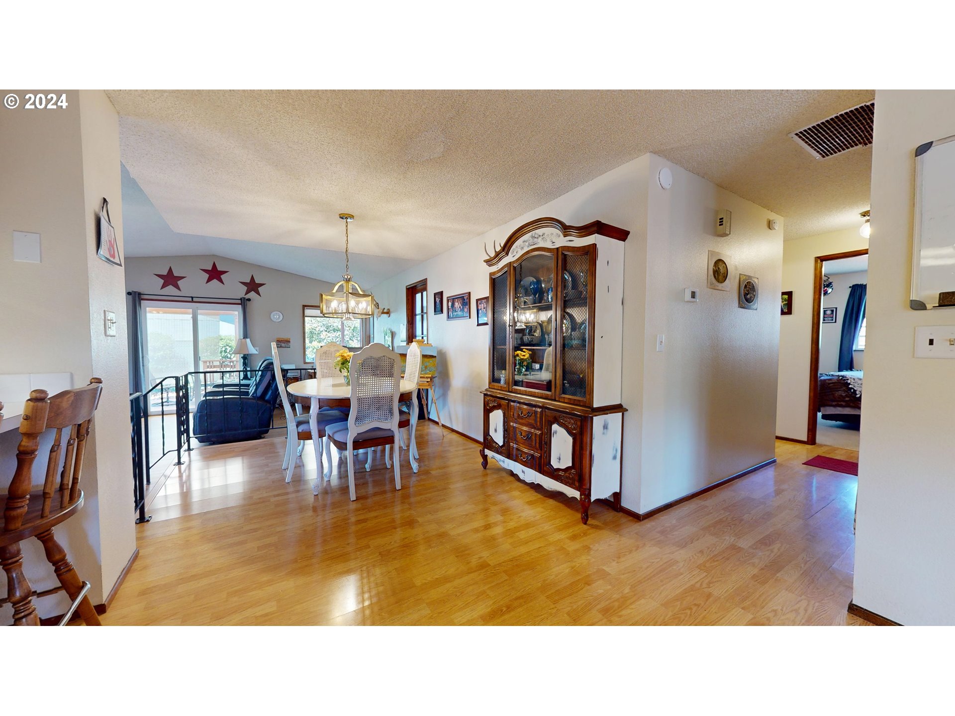 312 70th Street Springfield, OR 97478 - Photo 5 of 42 Dining Area