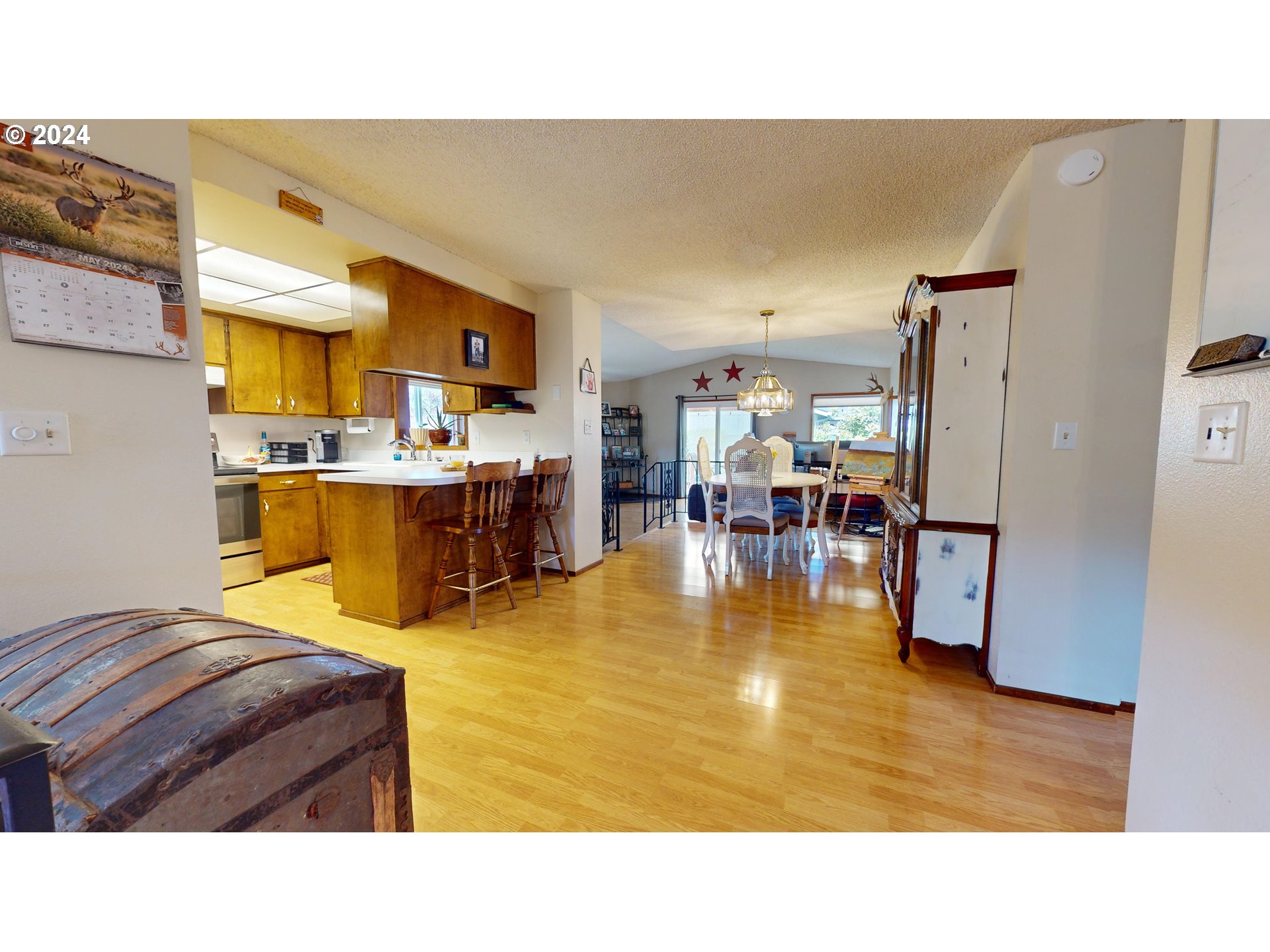 312 70th Street Springfield, OR 97478 - Photo 8 of 42 Kitchen/Dining Room