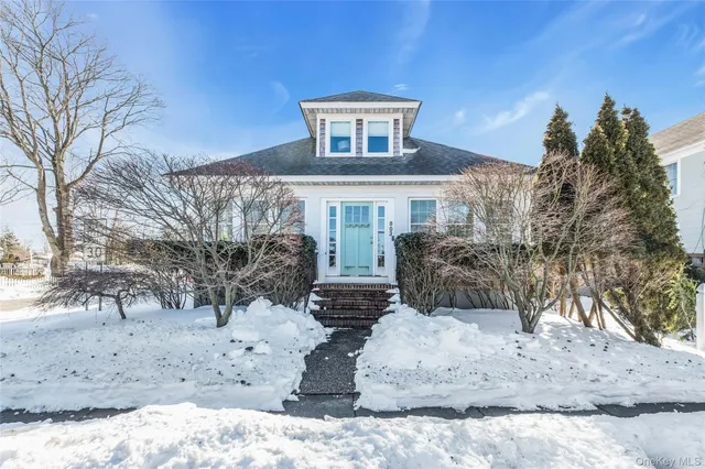 $915,000 | 803 Front Street, Greenport, NY 11944