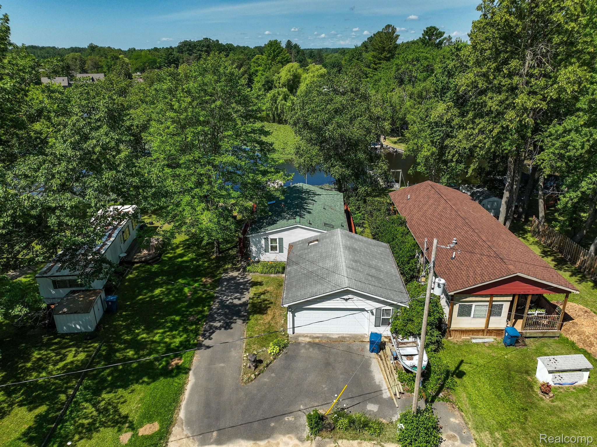 4470 Bay Road Gladwin, MI 48624 - Photo 10 of 21 Gallery Image 10