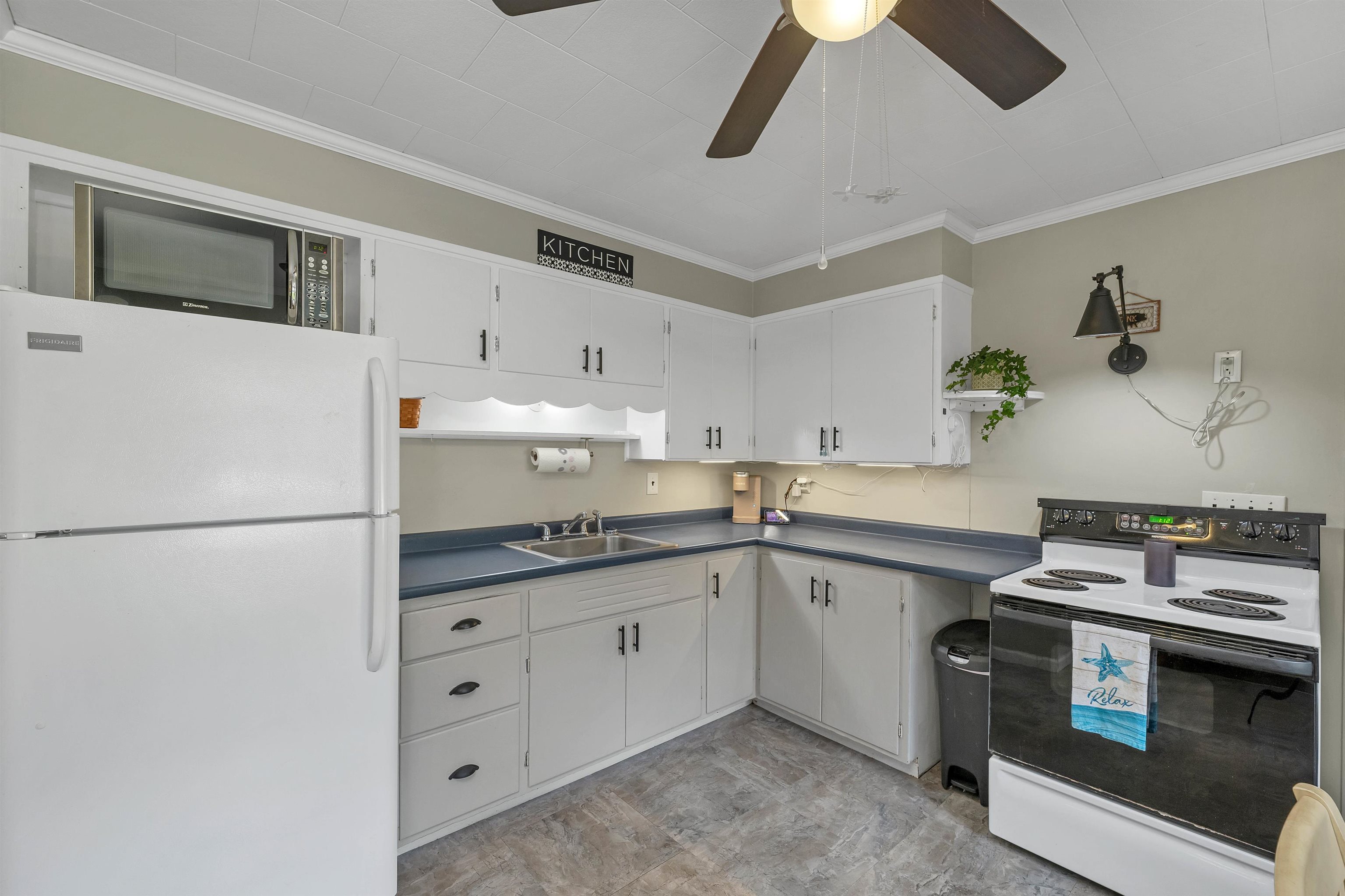 32 Chestnut Street Franklin, NH 03235 - Photo 11 of 40