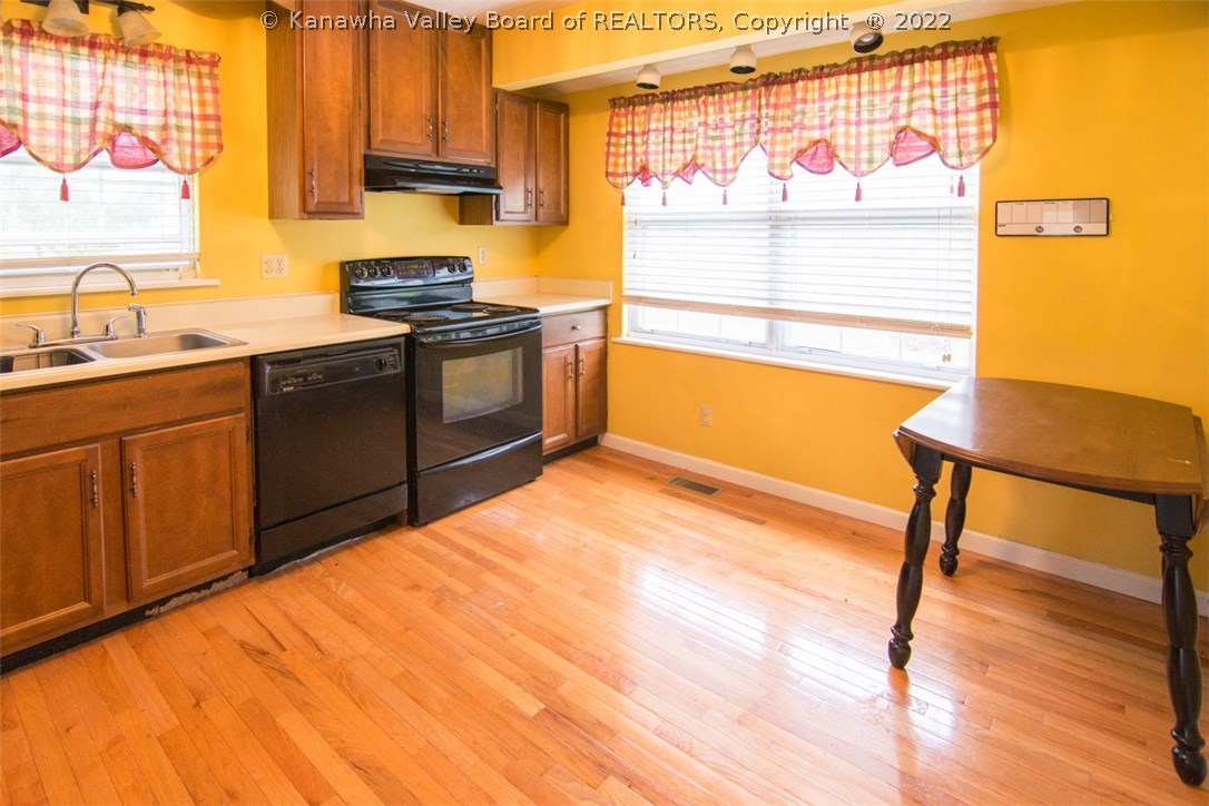 402 Cedar Crest Drive Ripley, WV 25271 - Photo 9 of 24 Gallery Image 9