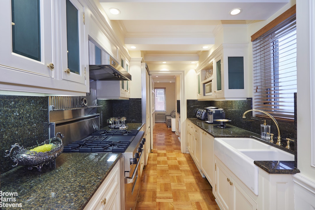 936 5th Avenue, Unit 2A Manhattan, NY 10021 - Photo 8 of 16