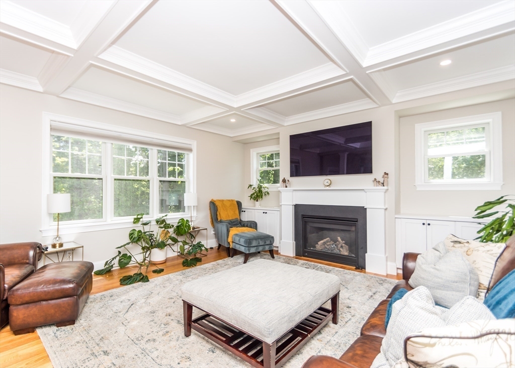 17 Elinor Circle Waltham, MA 02452 - Photo 11 of 39