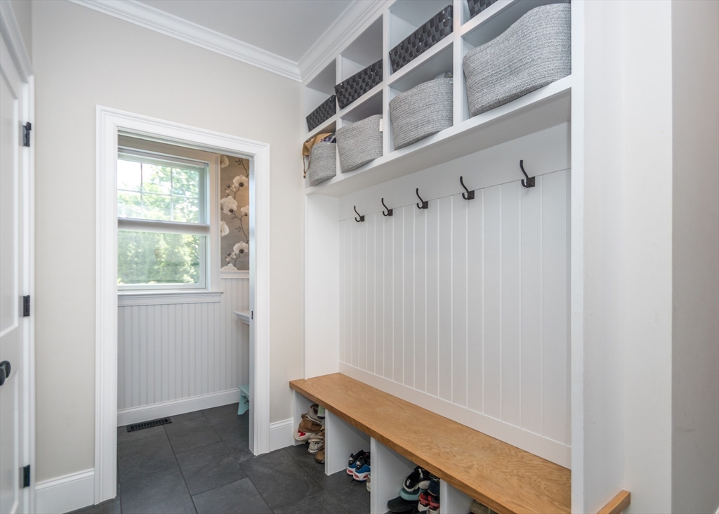 17 Elinor Circle Waltham, MA 02452 - Photo 15 of 39