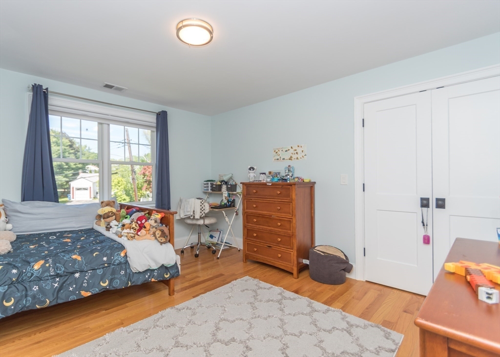 17 Elinor Circle Waltham, MA 02452 - Photo 24 of 39