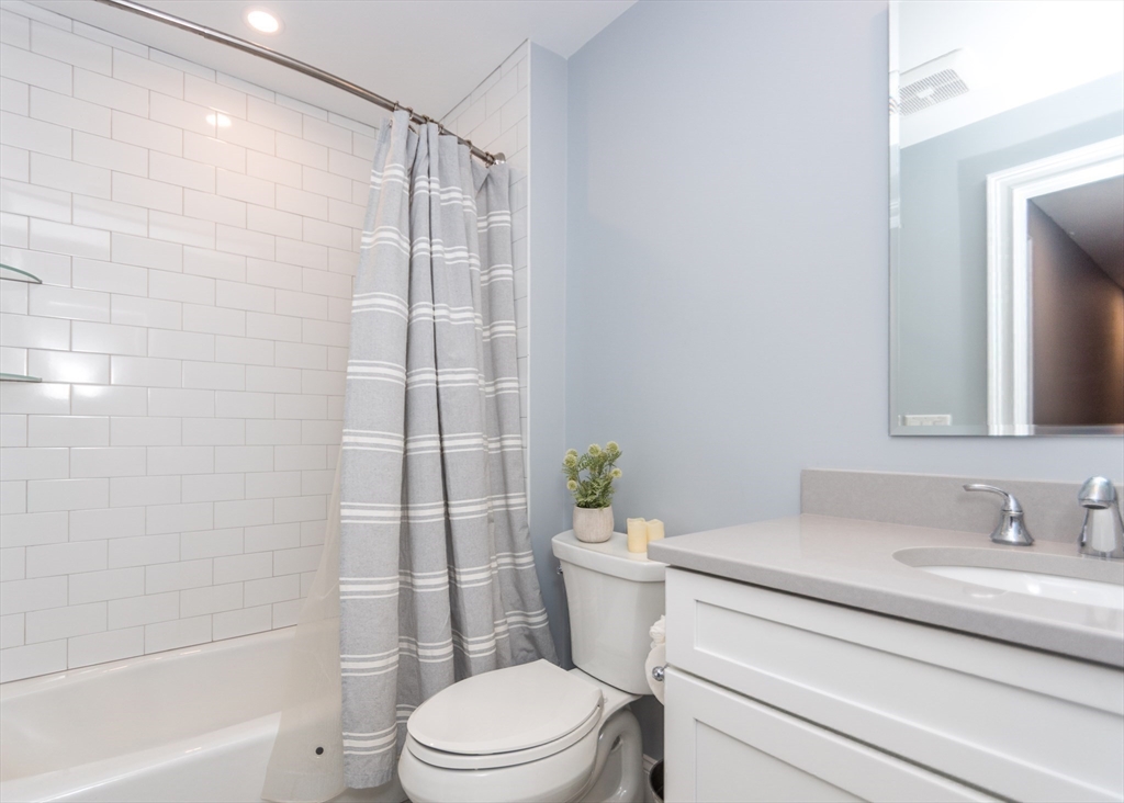 17 Elinor Circle Waltham, MA 02452 - Photo 25 of 39