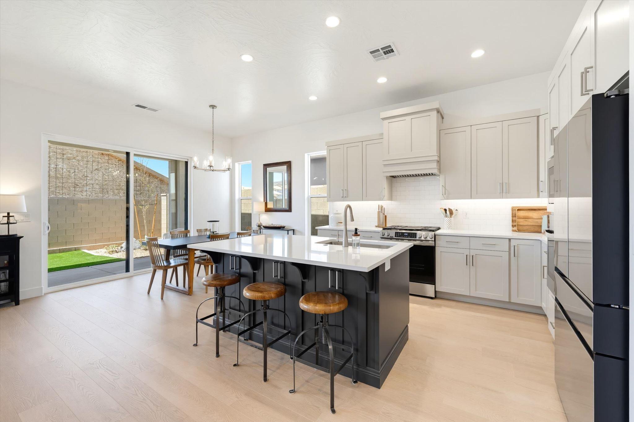 3592 Turin Lane St. George, UT 84790 - Photo 11 of 60 20-3592 S Turin-20