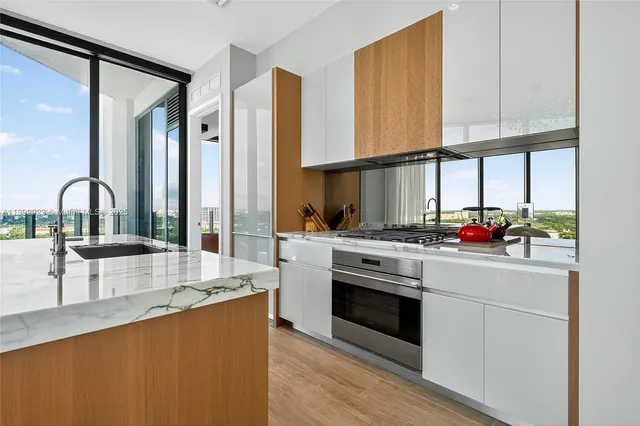 $1,875,000 | 2831 South Bayshore Drive, Unit PH8, Miami, FL 33133