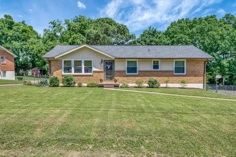 $425,000 | 207 Bonnafield Drive, Hermitage, TN 37076