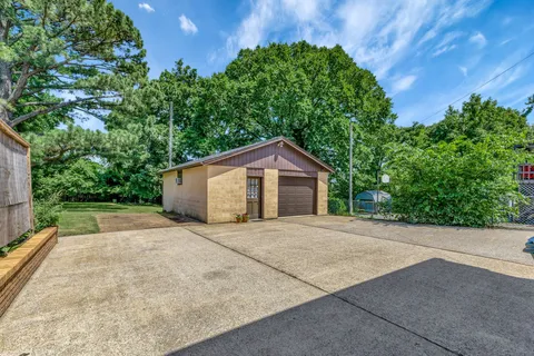 $425,000 | 207 Bonnafield Drive, Hermitage, TN 37076