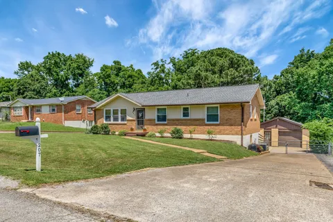 $425,000 | 207 Bonnafield Drive, Hermitage, TN 37076