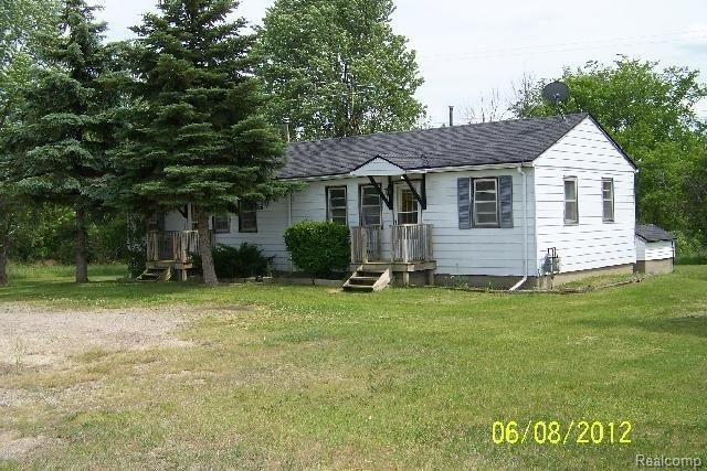 15035 Imlay City Road Capac, MI 48014 - Photo 7 of 9 Imlay City #7 side view.jpg