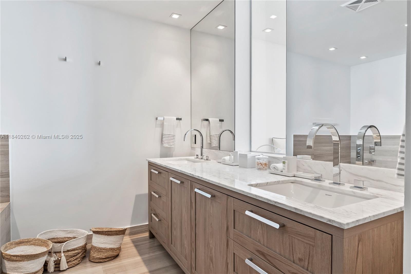 360 Ocean Drive, Unit 704S Key Biscayne, FL 33149 - Photo 23 of 49