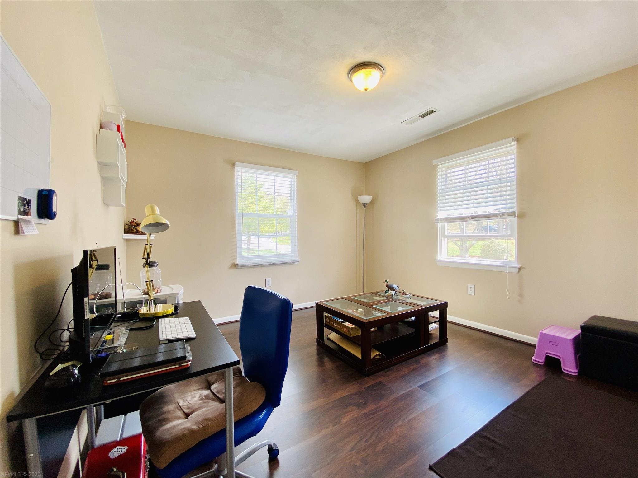 309 Loudon Road, Unit 433 Blacksburg, VA 24060 - Photo 4 of 8 Gallery Image 4