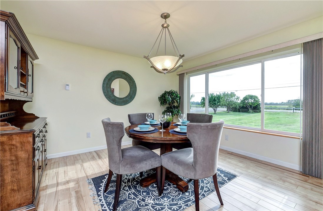 19139 Cedardale Road Mount Vernon, WA 98274 - Photo 3 of 26 Gallery Image 3