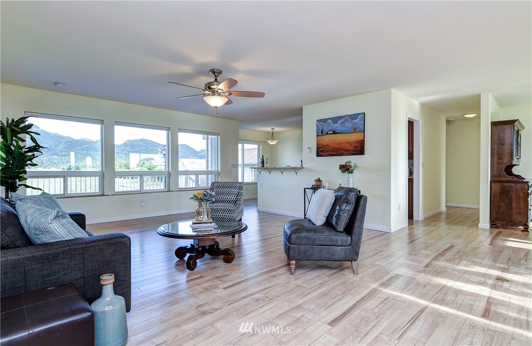 19139 Cedardale Road Mount Vernon, WA 98274 - Photo 8 of 26 Gallery Image 8