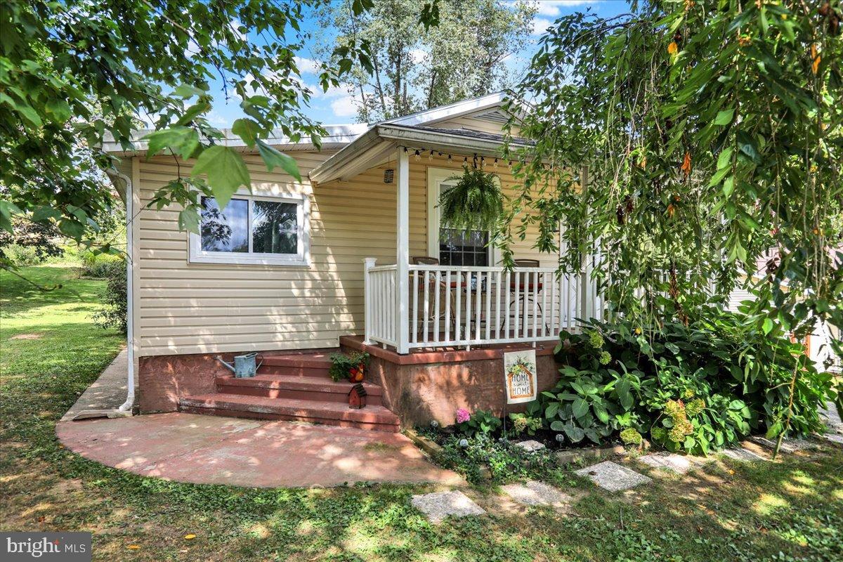 524 Pershing Boulevard Reading, PA 19607 - Photo 2 of 31 Gallery Image 2
