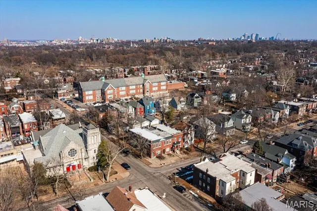 $575,000 | 4067 Connecticut Street, St. Louis, MO 63116