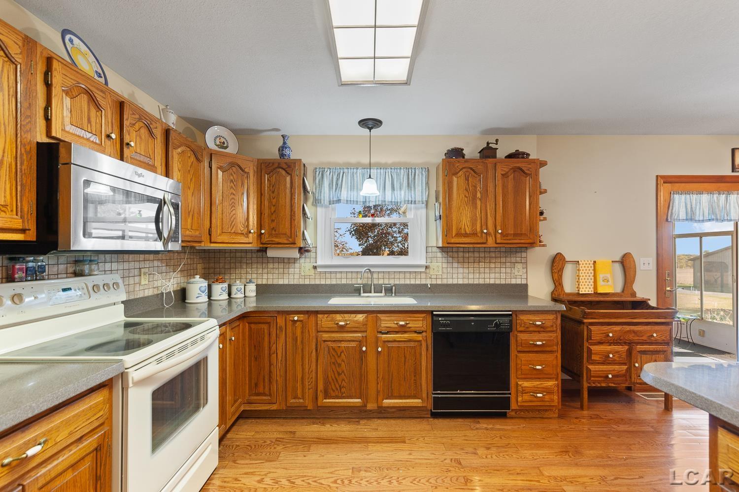 2251 Waldron Road Pittsford, MI 49271 - Photo 14 of 47 50195886-2462b41f-a9df-43ec-a5a9-64872f931450.JPG