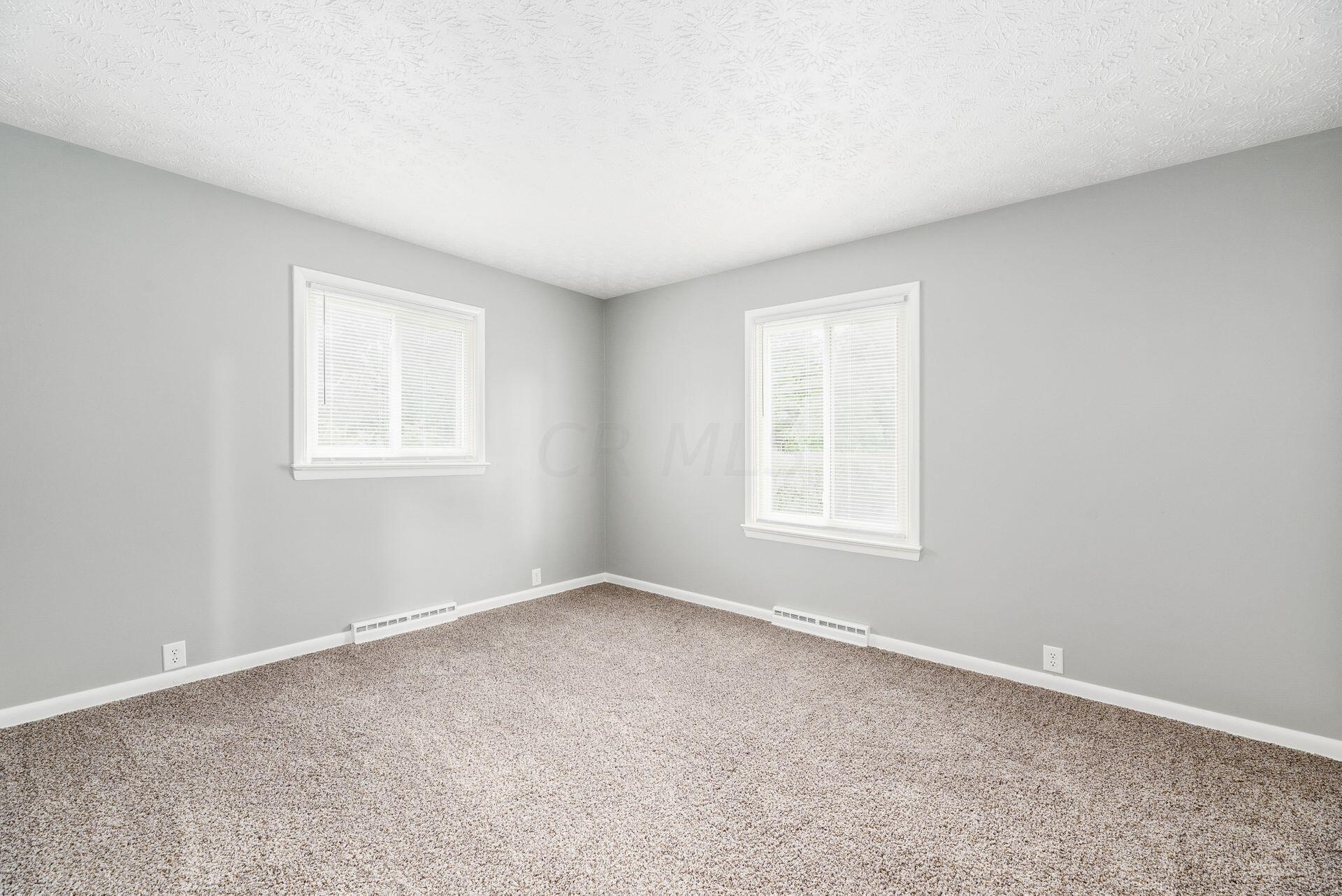 2863 Schwartz Road Columbus, OH 43232 - Photo 13 of 26 Gallery Image 13