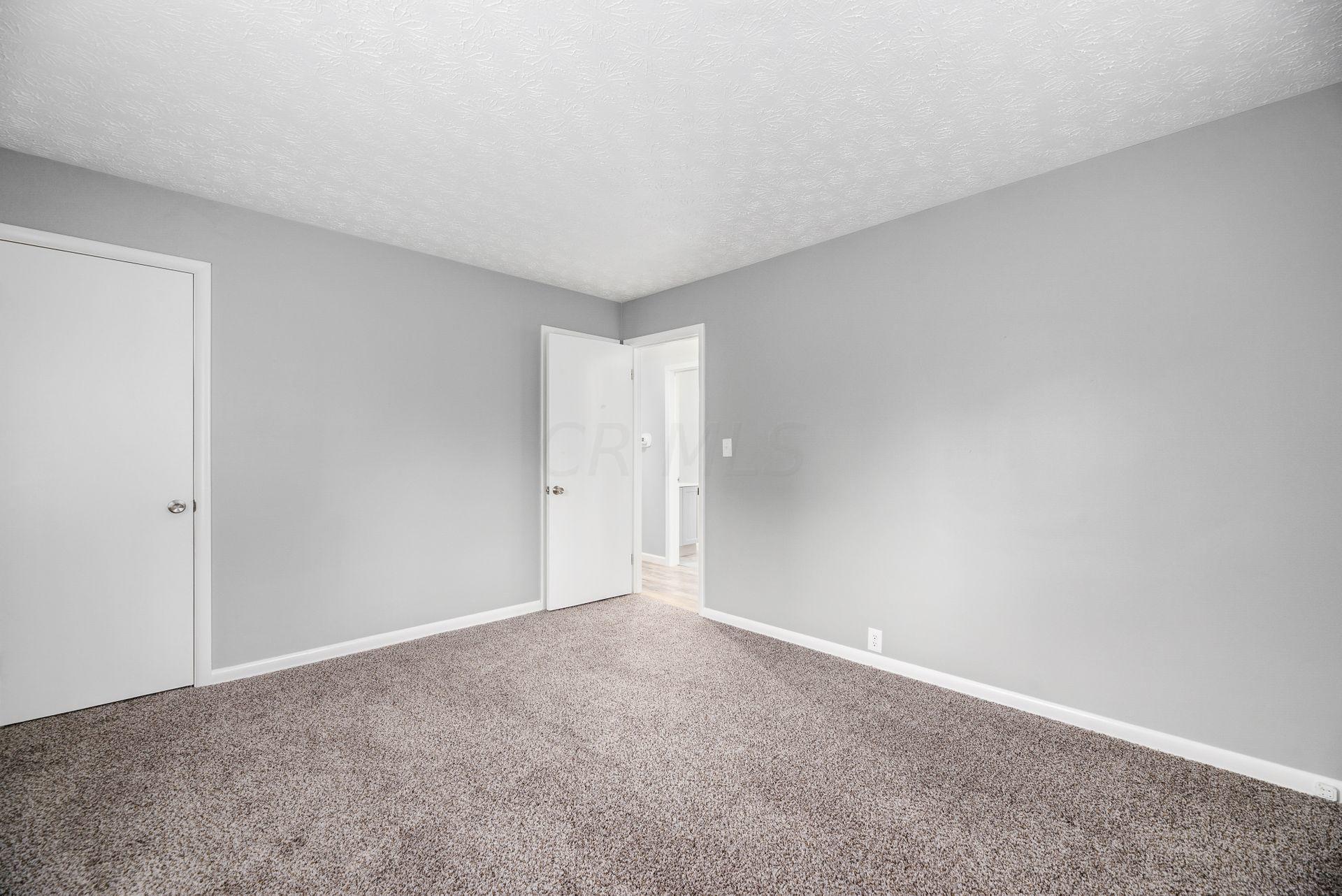 2863 Schwartz Road Columbus, OH 43232 - Photo 15 of 26 Gallery Image 15