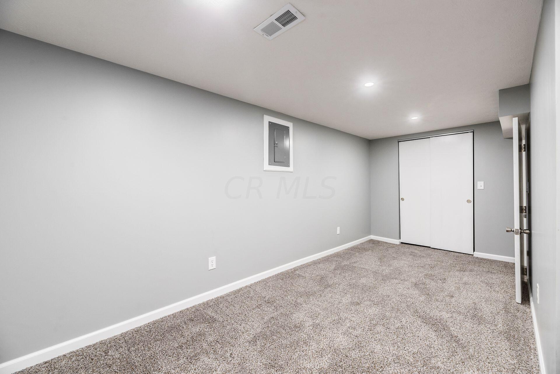 2863 Schwartz Road Columbus, OH 43232 - Photo 21 of 26 Gallery Image 21
