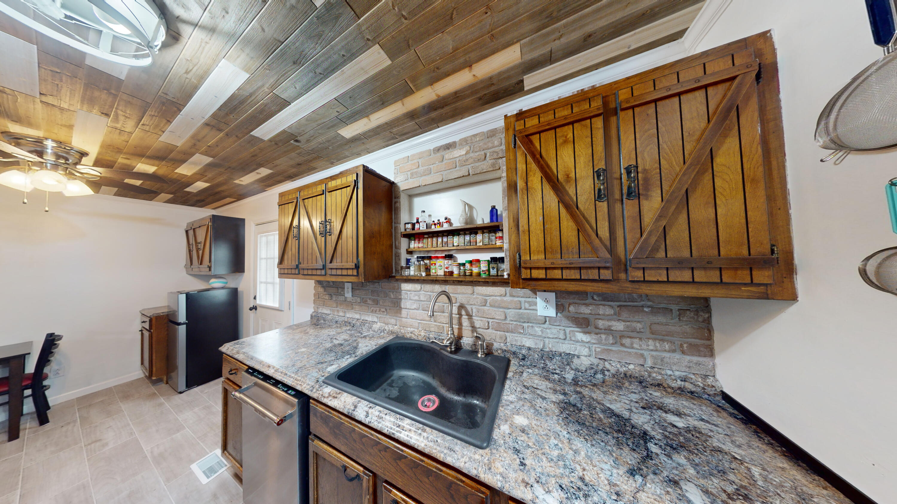 4115 Back Valley Road Evensville, TN 37332 - Photo 7 of 27 7-Kitchen 1.5