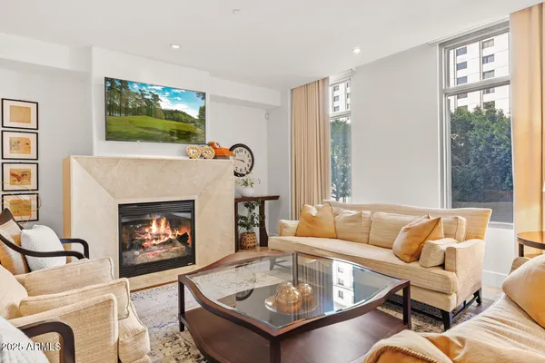 $1,195,000 | 2402 East Esplanade Lane, Unit 204, Phoenix, AZ 85016