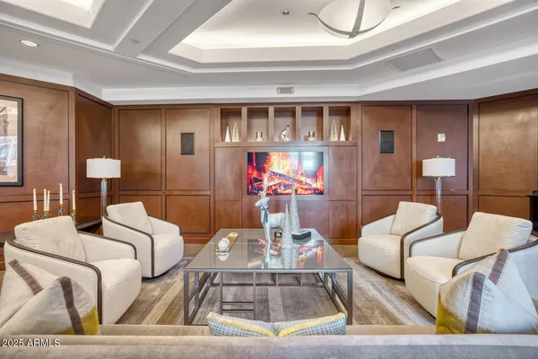 $1,195,000 | 2402 East Esplanade Lane, Unit 204, Phoenix, AZ 85016