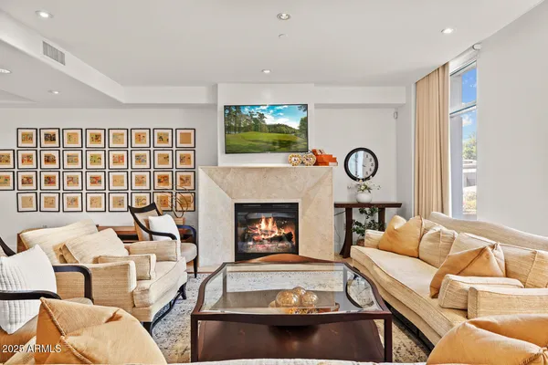 $1,195,000 | 2402 East Esplanade Lane, Unit 204, Phoenix, AZ 85016